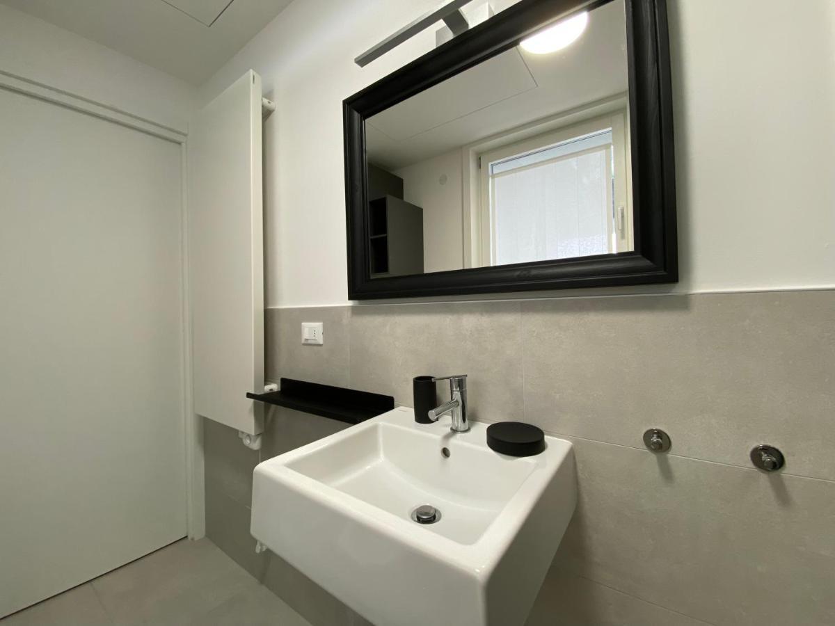 Podium Apartamento Lido di Jesolo Exterior foto